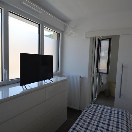 Villa Smolett - Appartement Cosy Au Coeur Du Quartier Du Port Nice Dış mekan fotoğraf