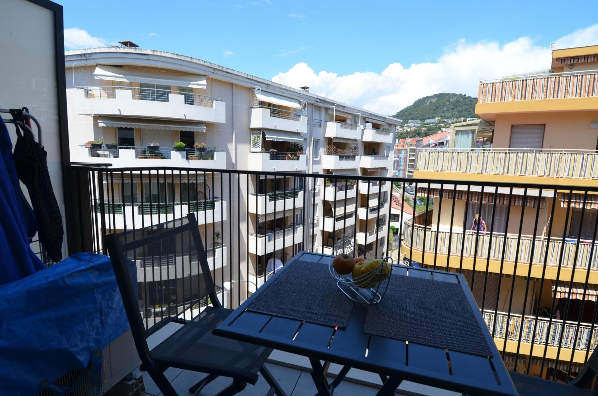 Villa Smolett - Appartement Cosy Au Coeur Du Quartier Du Port Nice Dış mekan fotoğraf